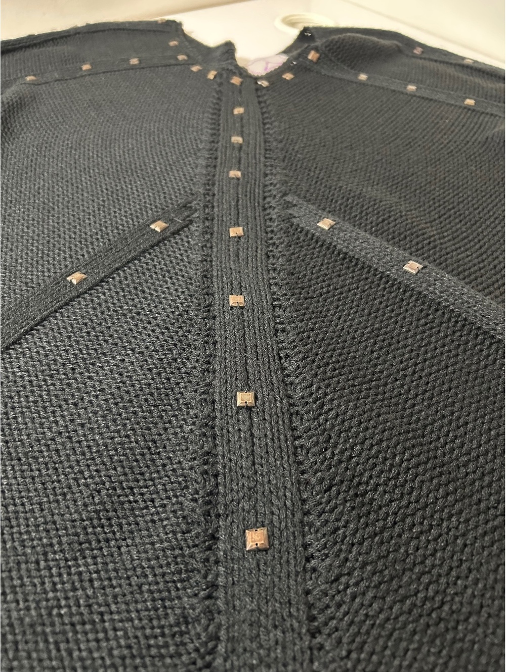 Intrigue sweater - Picture 6 of 6
